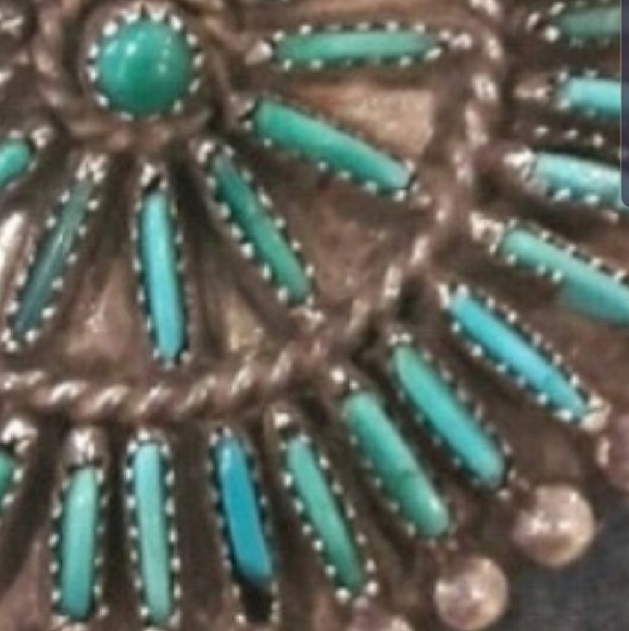 🛑SOLD🛑 Vintage Signed Needle PtTurquoise Cuff - Picture 5 of 8